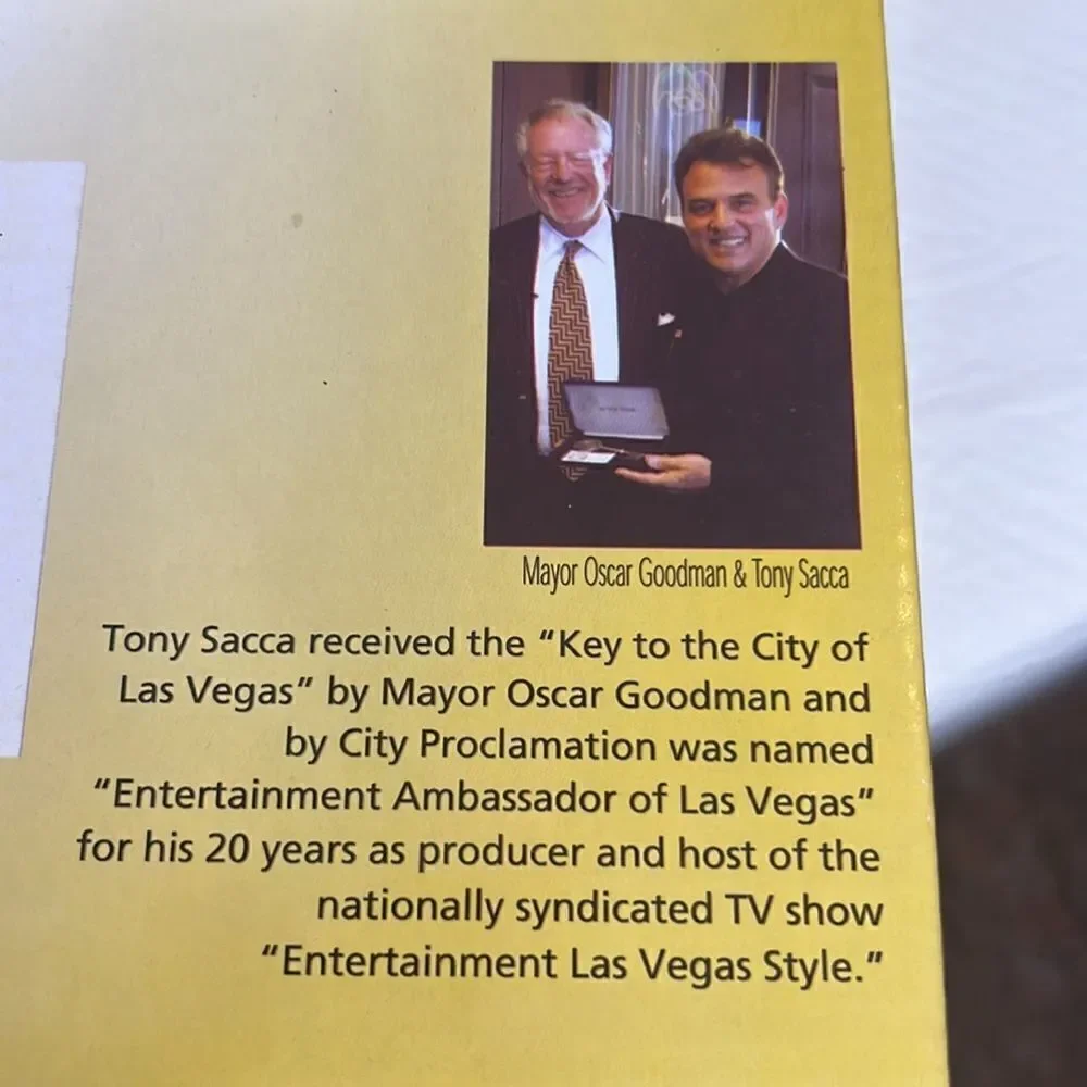 Las Vegas Musical Clock Collectible Souvenir Free CD Included 4 Original Songs